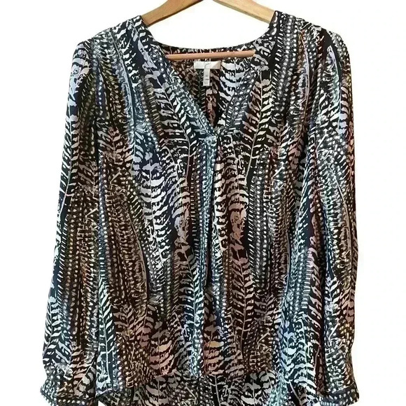 Joie Tops - Joie Black/White 100% Silk Long Sleeve V-neck Blouse